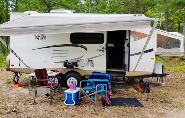 The Li'l Cabin's Rockwood Roo Hybrid