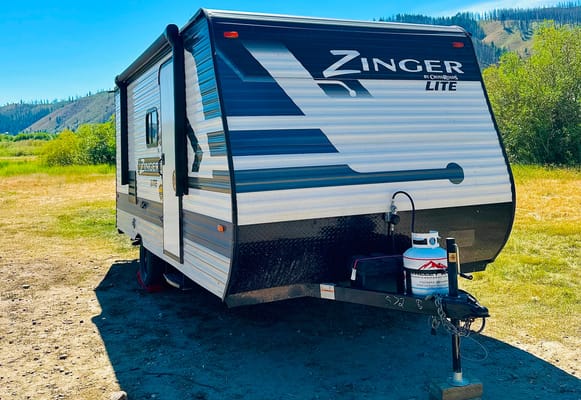 Caitlyn’s Nature Finder ZingerLite
