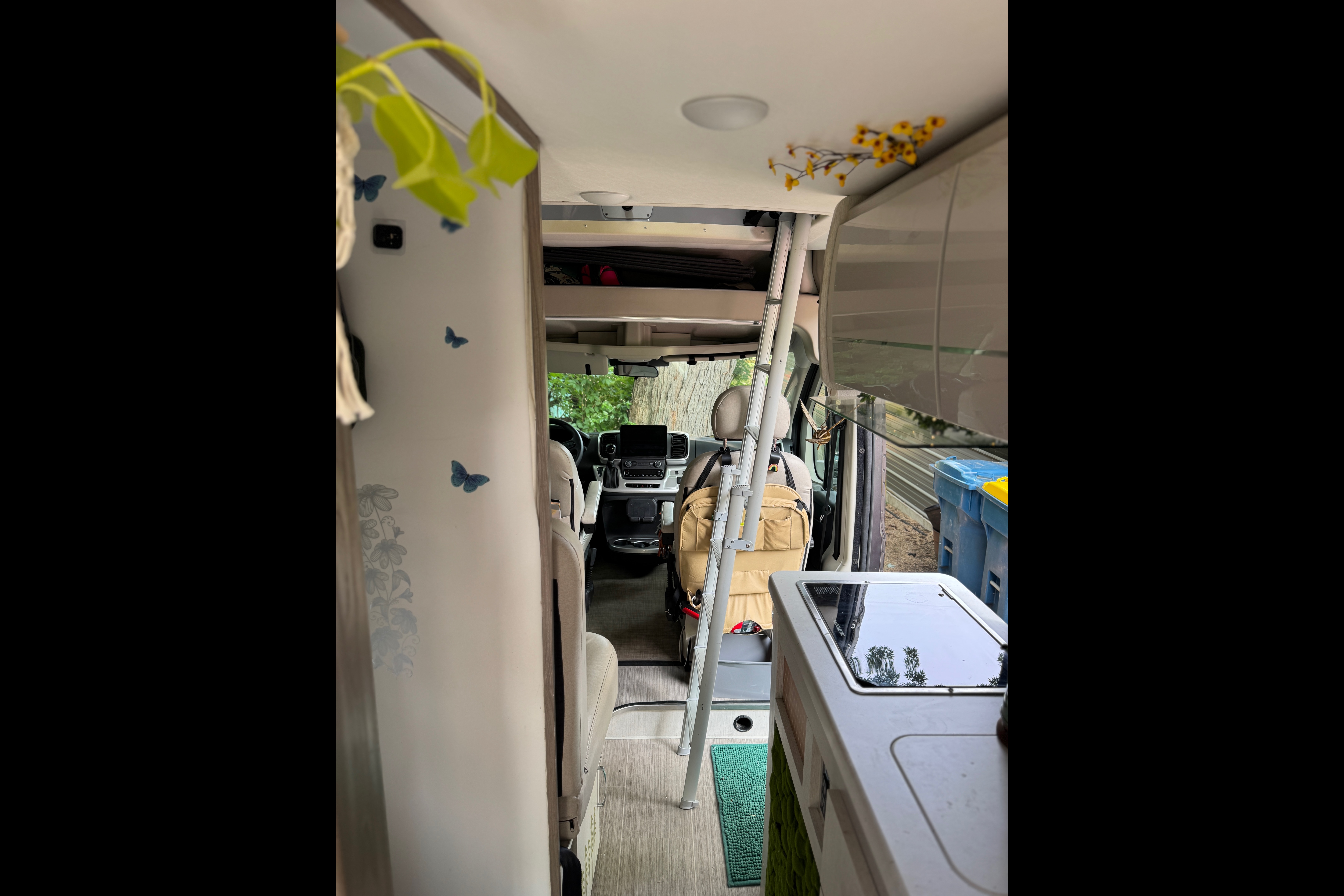 Rize & Shine - Pet Friendly, Easy to Drive, Adventure-Ready!