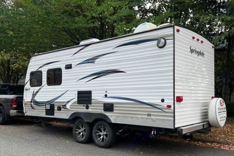 Cozy Springdale Trailer Trailer