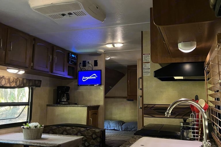 Cozy Springdale Trailer Trailer