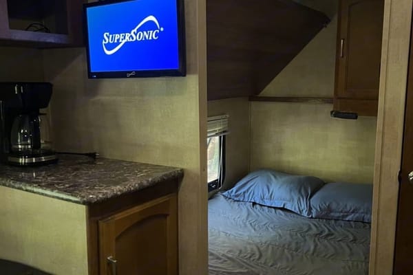 Cozy Springdale Trailer Trailer