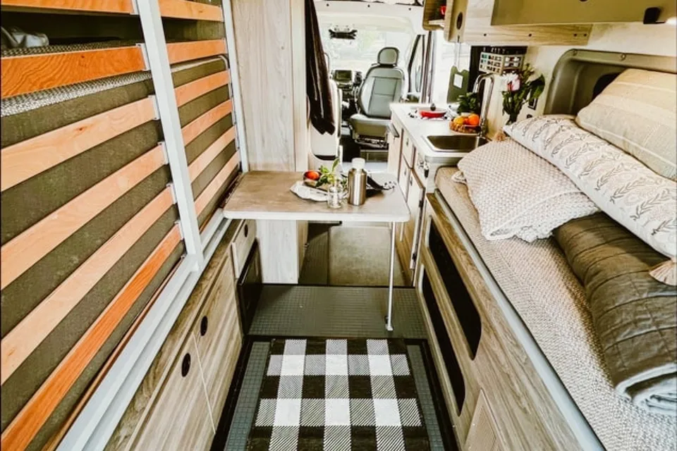 Off-Grid Adventure Ready! STARLINK Included - The Silver Lining