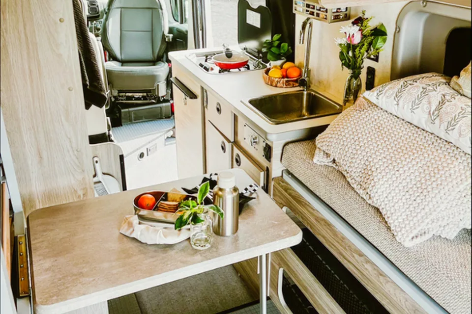 Off-Grid Adventure Ready! STARLINK Included - The Silver Lining