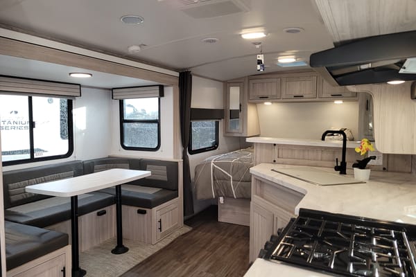 GM's Cruiser RV Shadow Cruiser 225RBS Travel Trailer