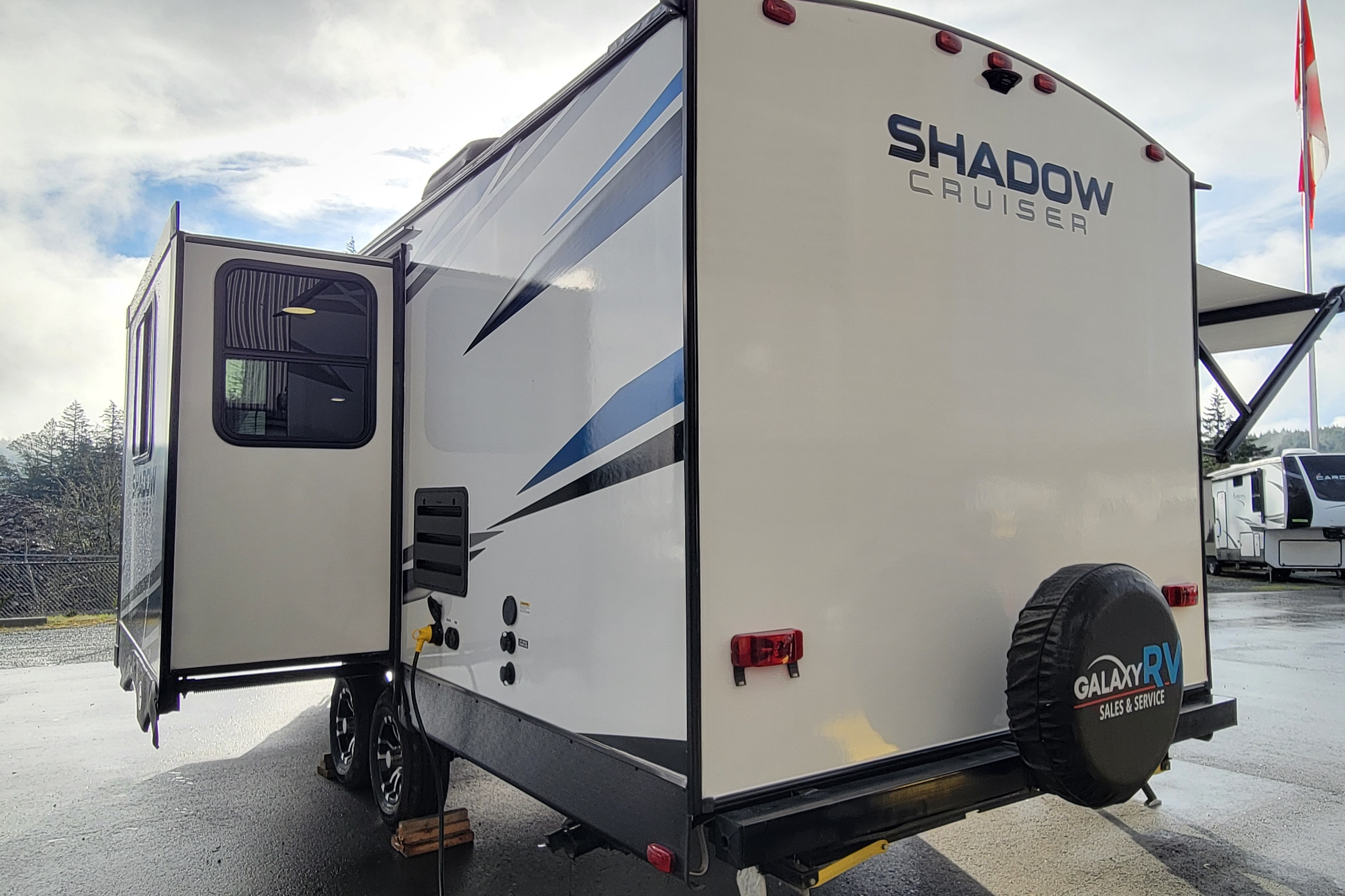 GM's Cruiser RV Shadow Cruiser 225RBS Travel Trailer
