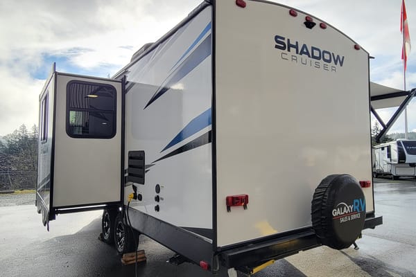 GM's Cruiser RV Shadow Cruiser 225RBS Travel Trailer