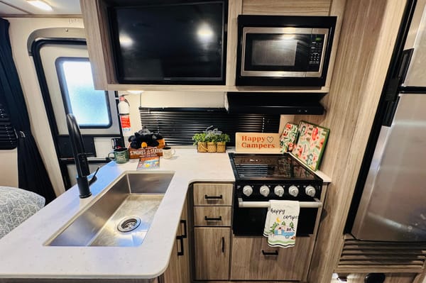 'Evelyn' 2023 Keystone RV Passport ACO2302