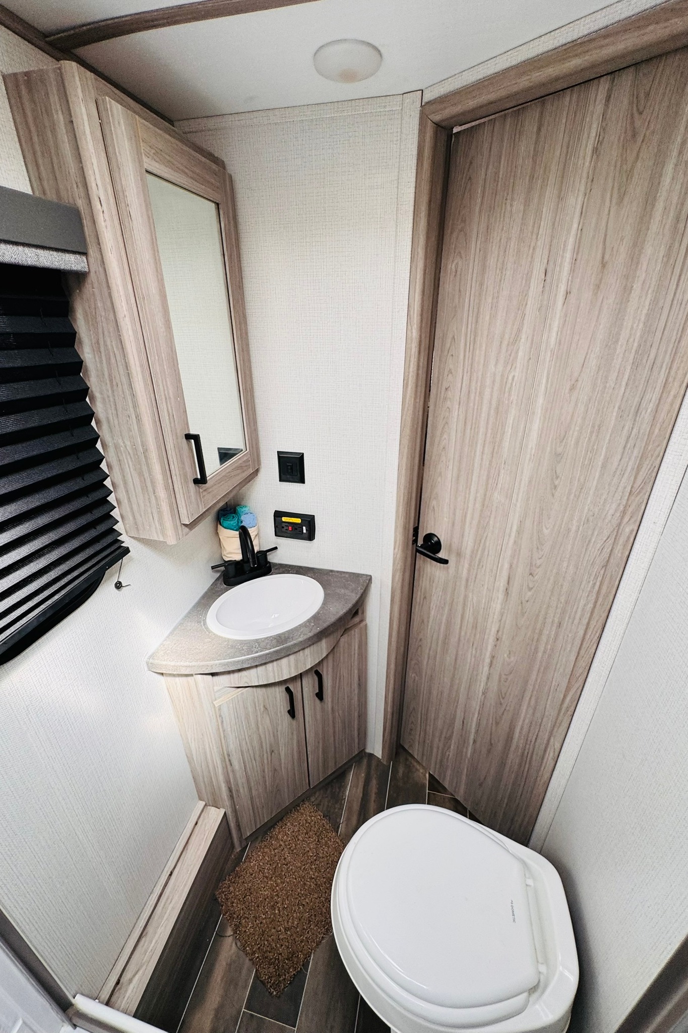 'Evelyn' 2023 Keystone RV Passport ACO2302