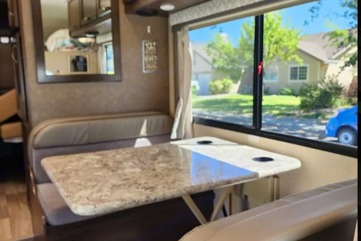 Family Friendly RV Sleeps 6 Fully Equipped and Road Trip Ready