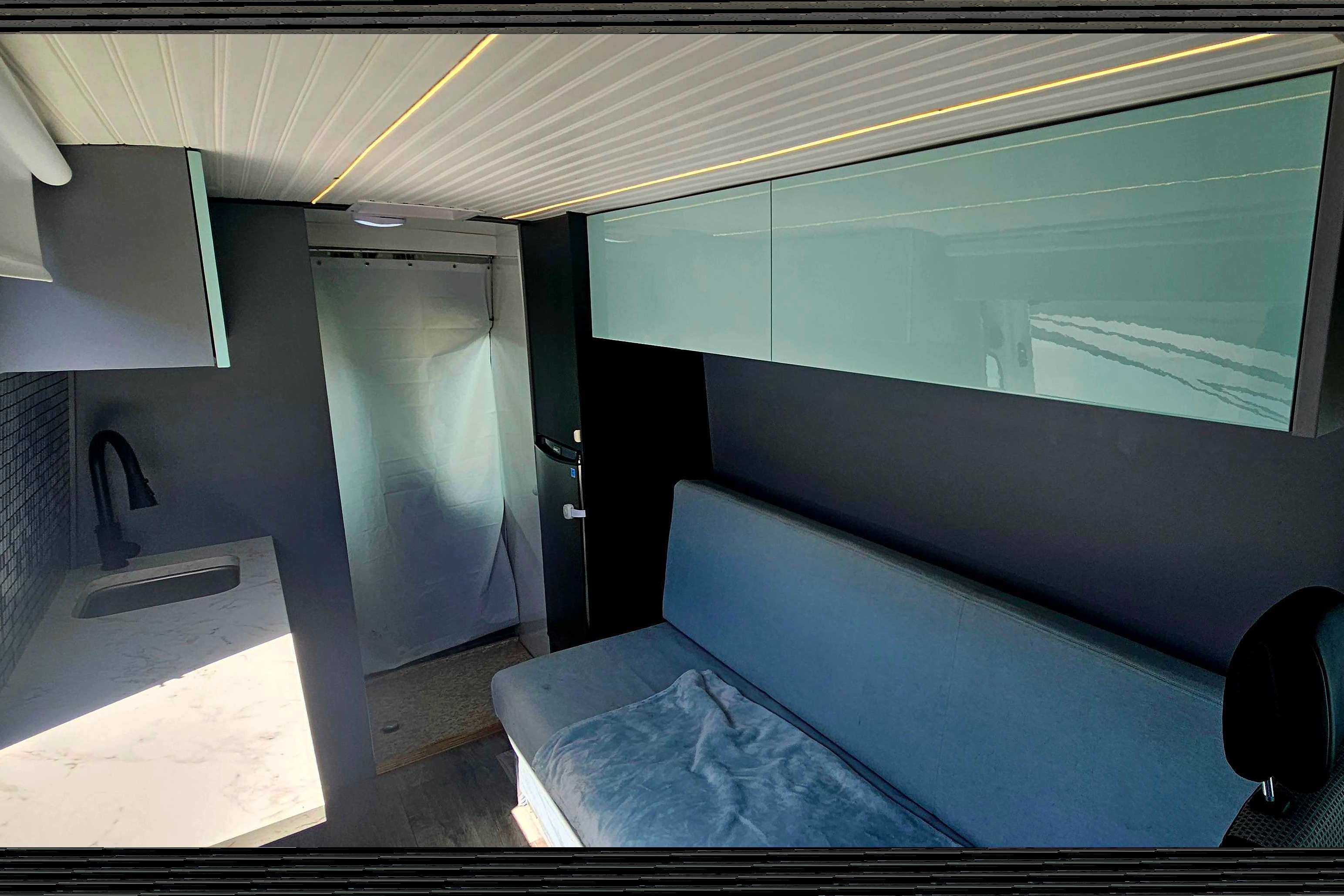 Colan's Mercedes-Benz Sprinter Class B
