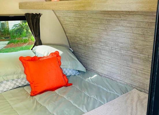 New Coachmen Catalina Summit 7