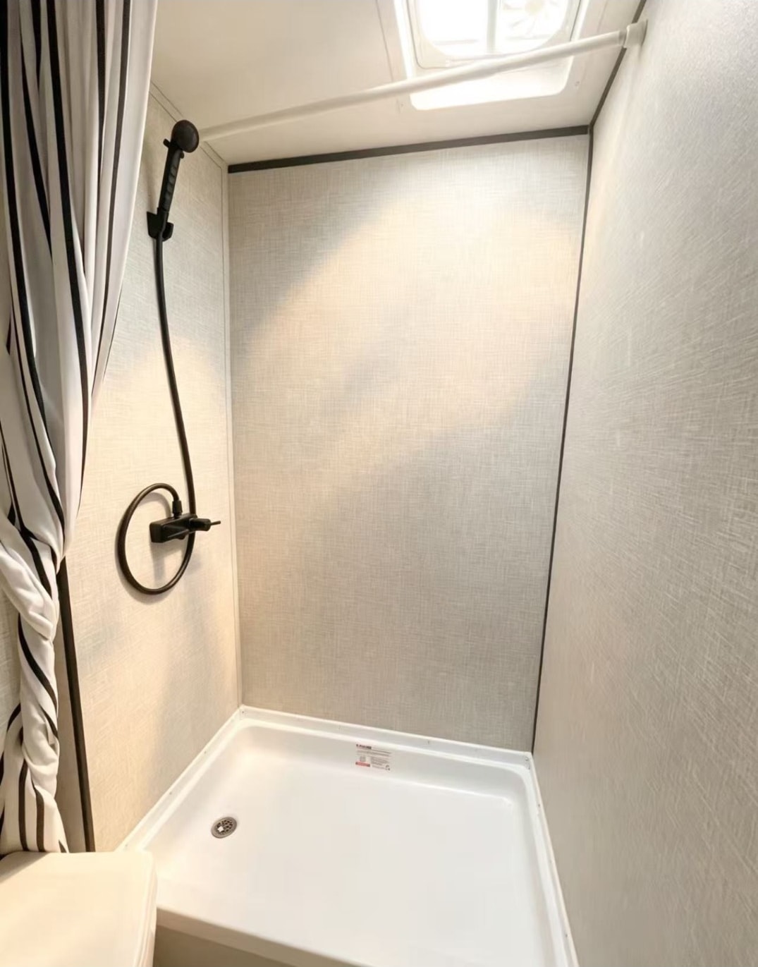 z's Highland Ridge RV Open range 188BHS Travel Trailer