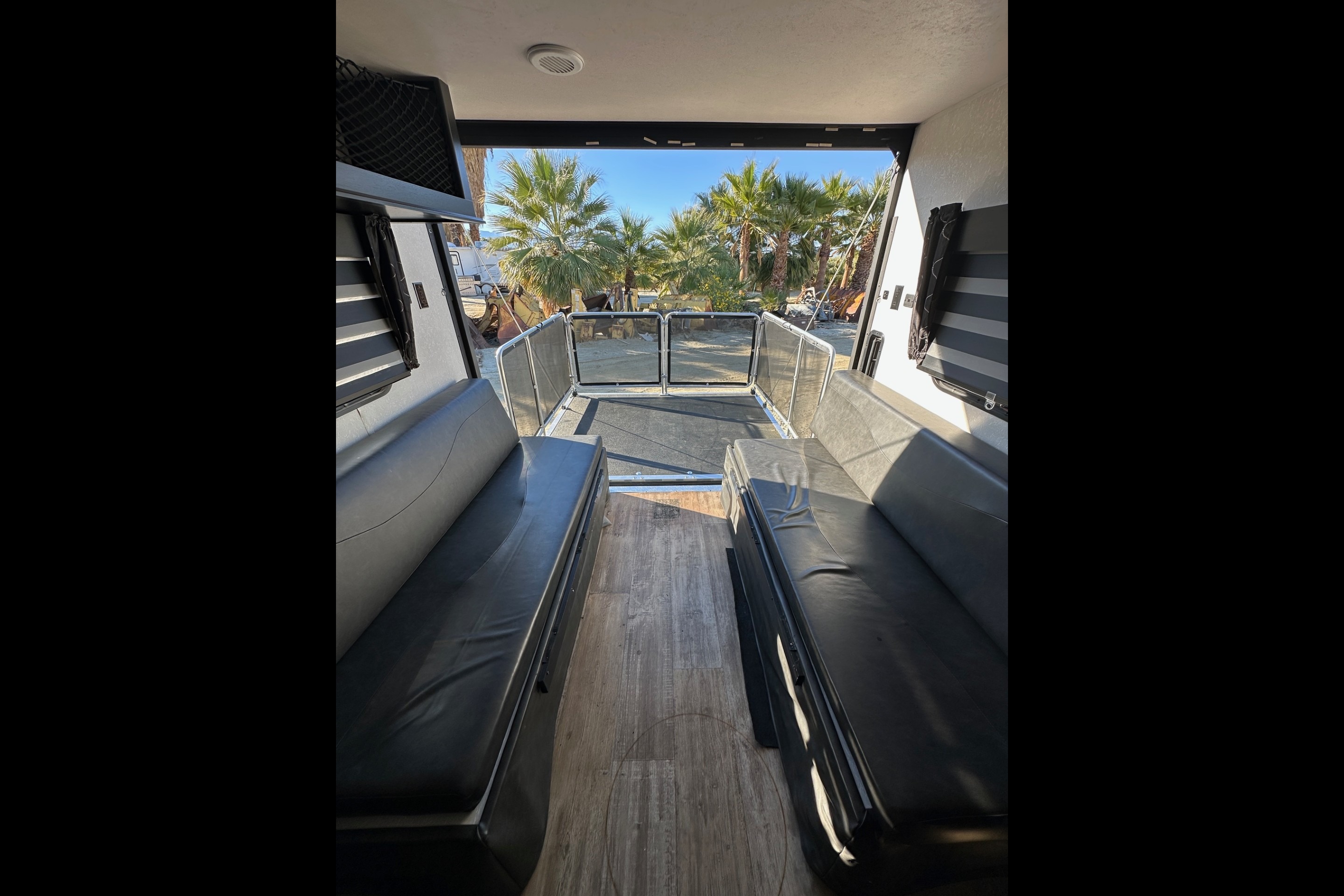 Grey Wolf rear drop patio with gate great for a family of 4 or just two!