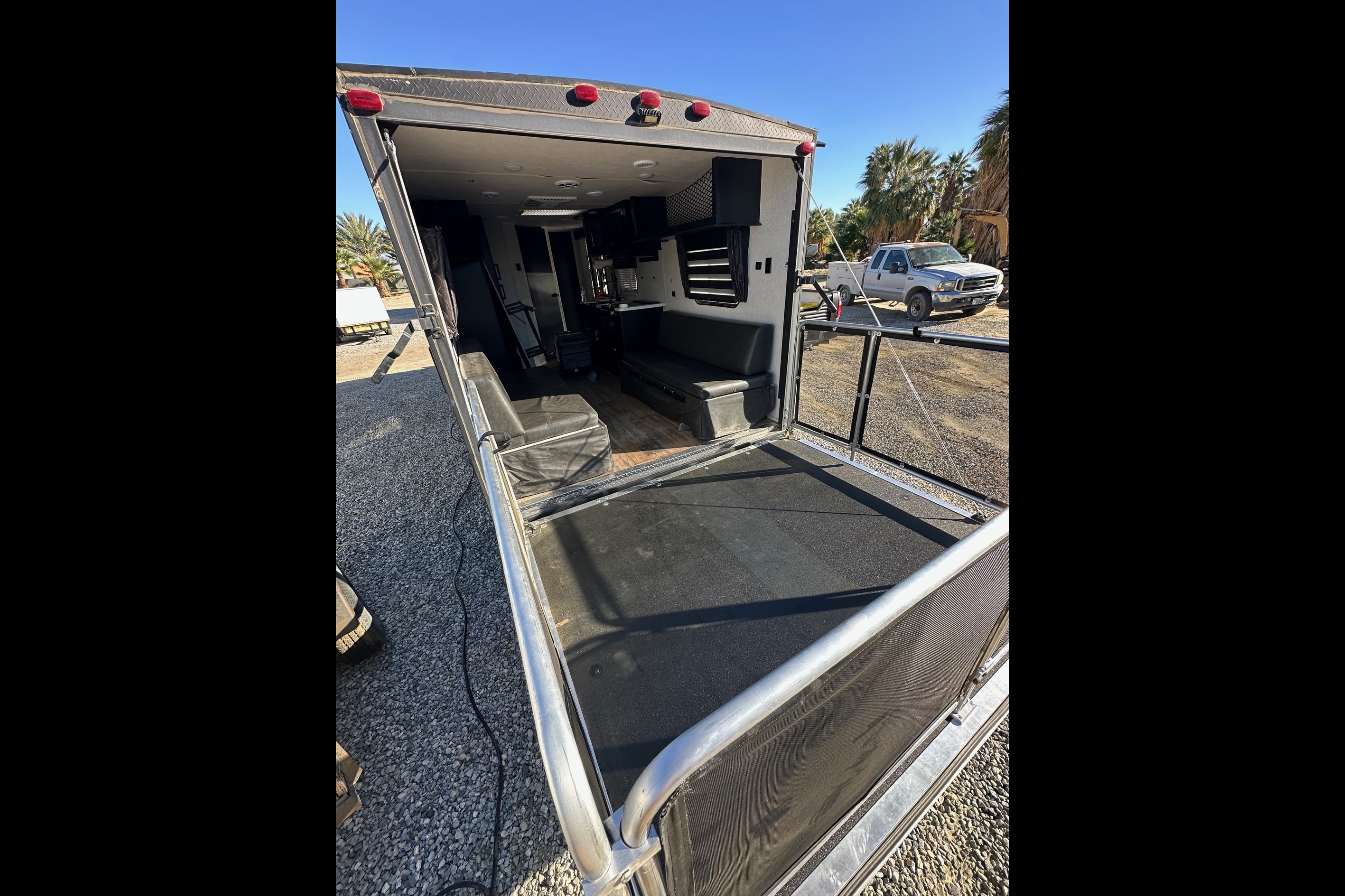 Grey Wolf rear drop patio with gate great for a family of 4 or just two!