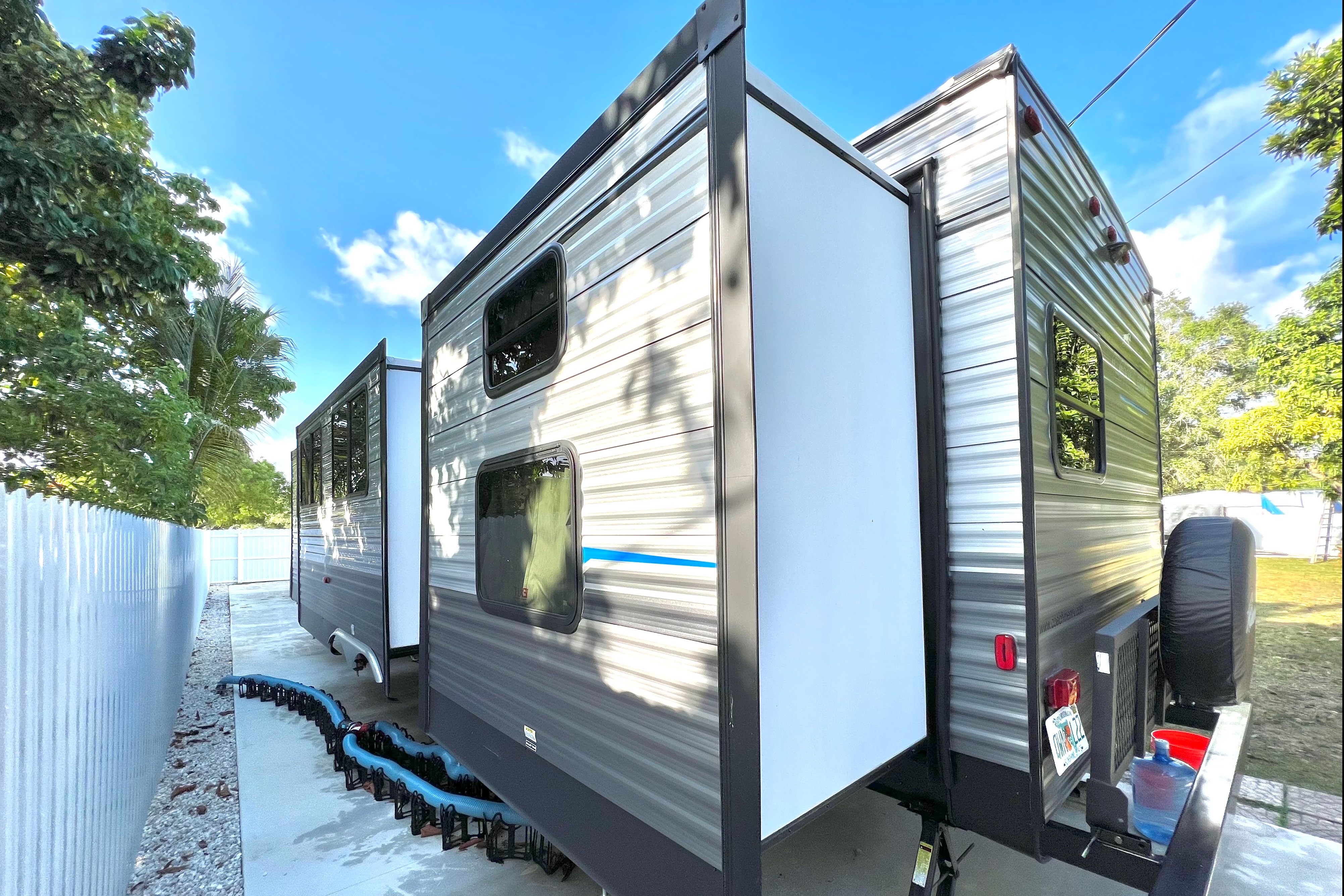 2021 Coachmen Catalina Legacy Edition travel trailer 38ft