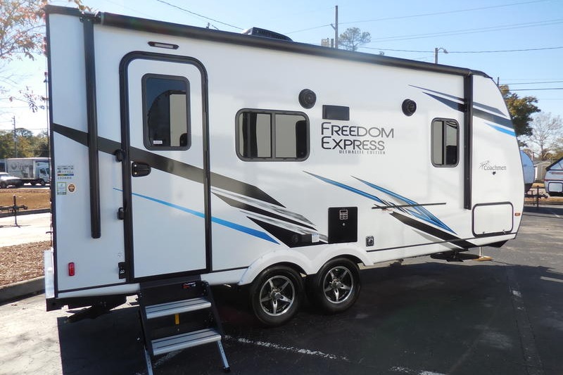 Michelle's Coachmen Freedom Express 192 RBS Travel Trailer
