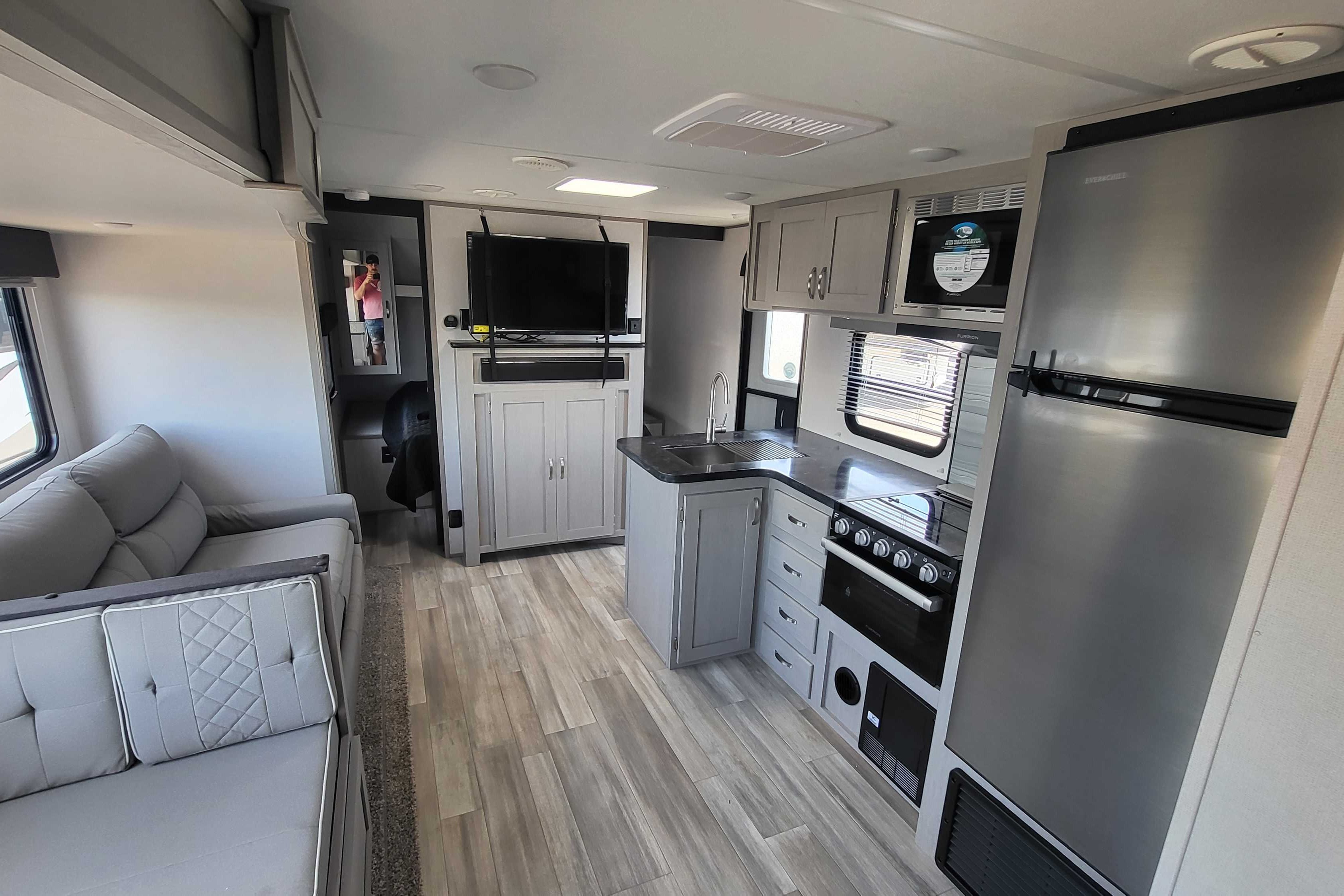 Family Friendly Bunkhouse/Outdoor Kitchen Travel Trailer