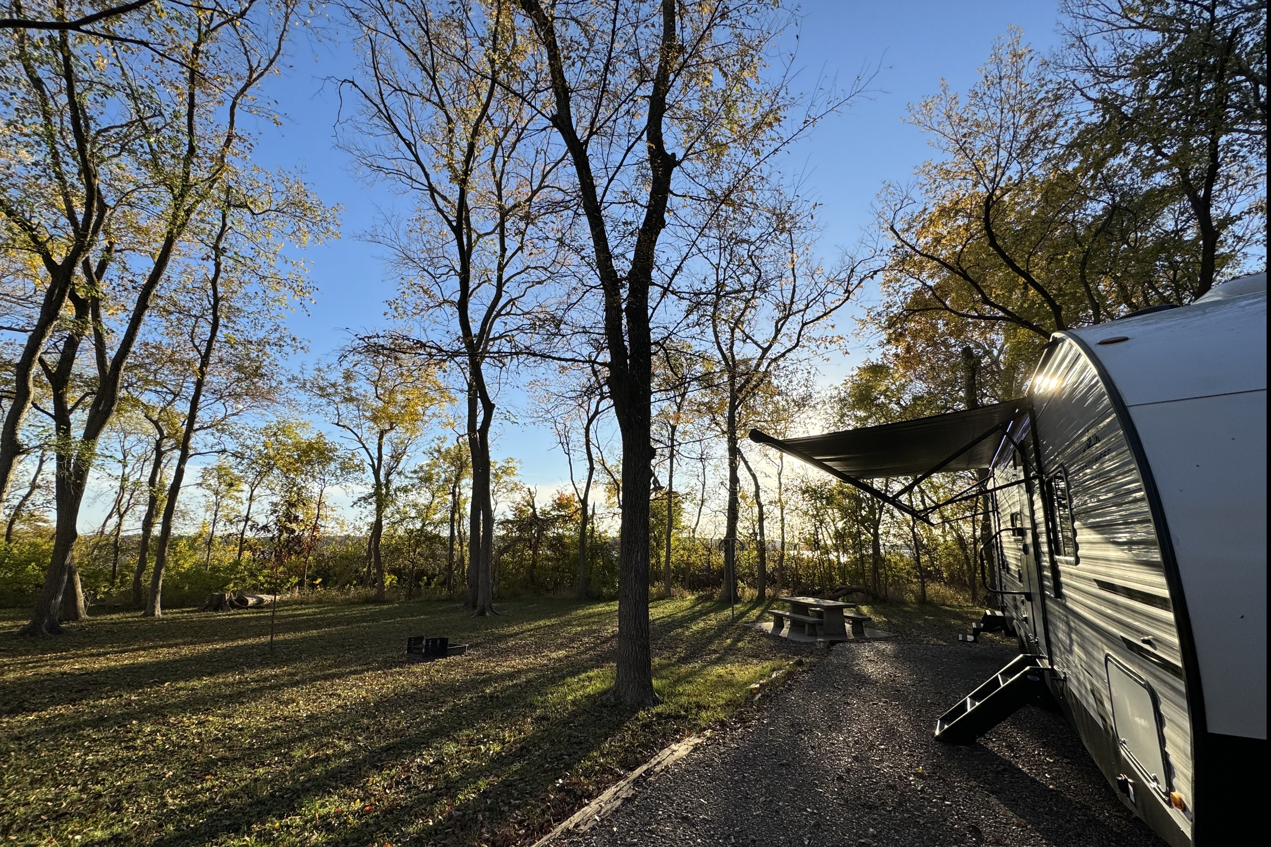 East to West Della Terra BH271 Travel Trailer
