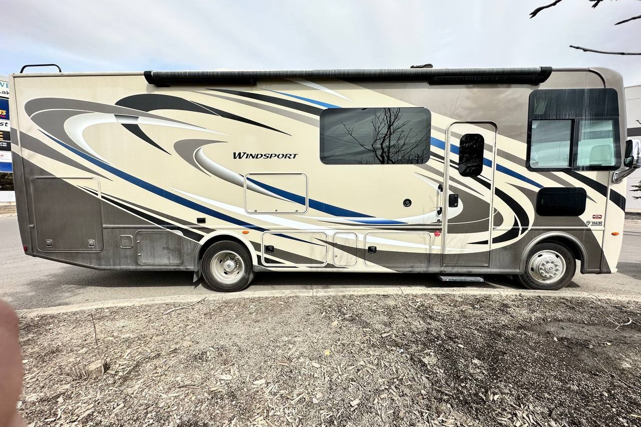 Thor Motor Coach Windsport