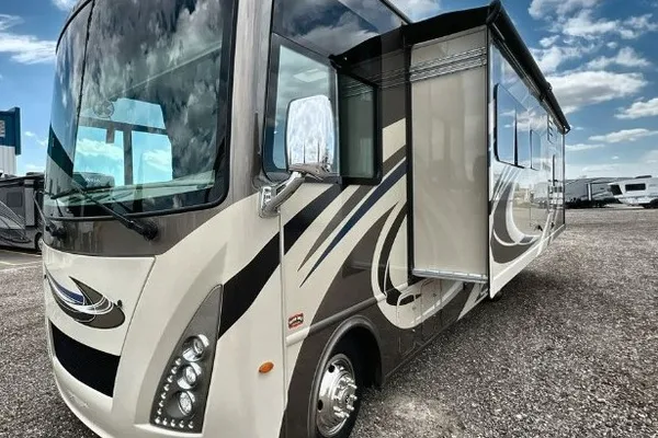 Thor Motor Coach Windsport