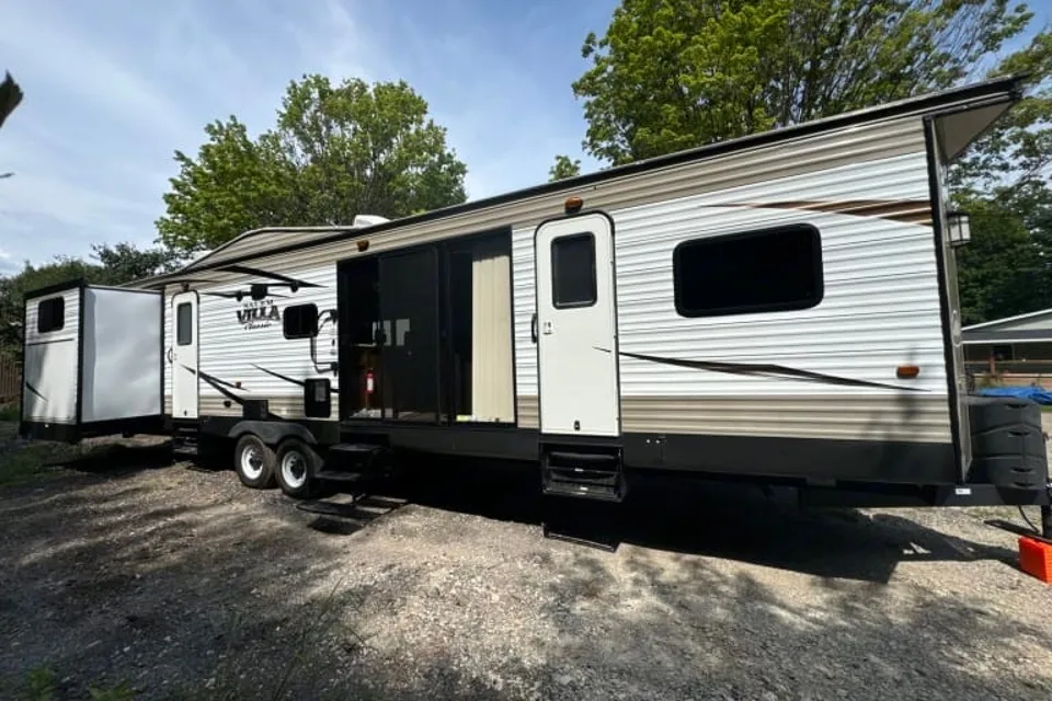 Derick's Forest River salem villa Travel Trailer