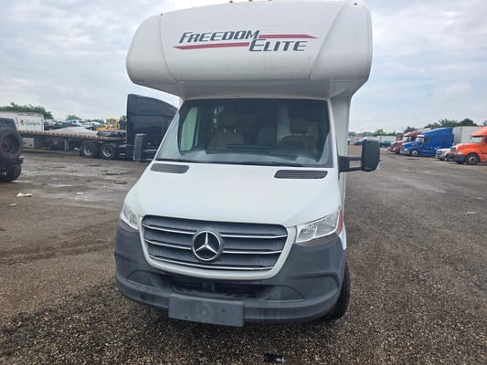 daniel's Thor Motor Coach Freedom Elite Class C