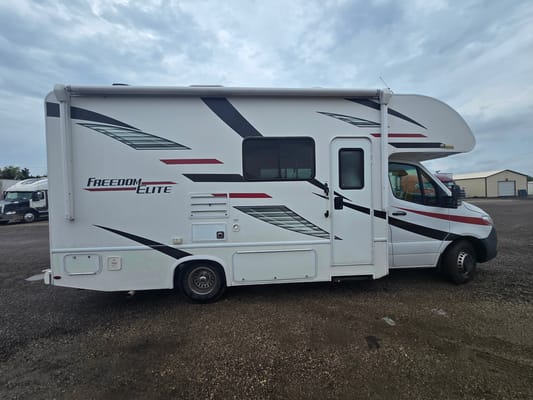 daniel's Thor Motor Coach Freedom Elite Class C