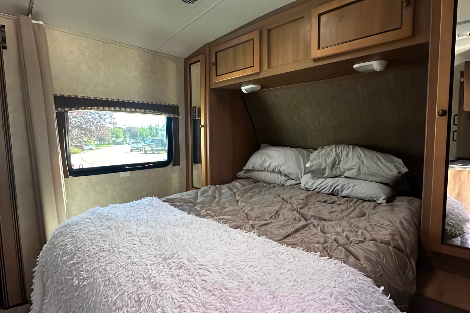 Lightweight 2016 Shadow Cruiser 22ft