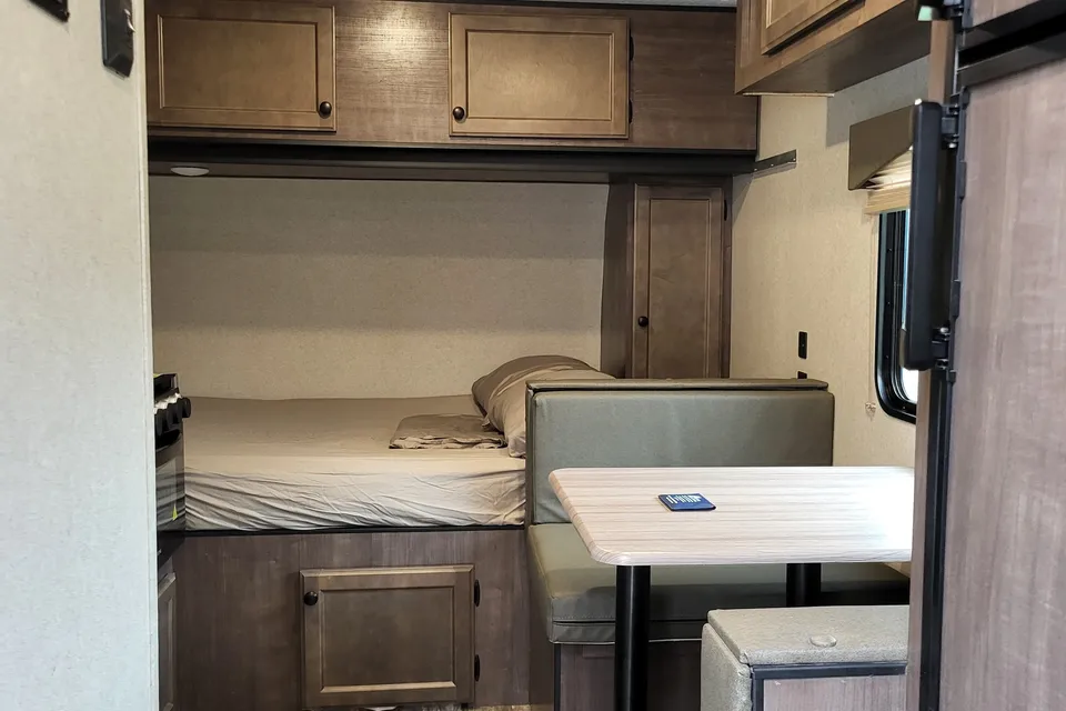 Sunset Park RV Sun Lite 16BH
