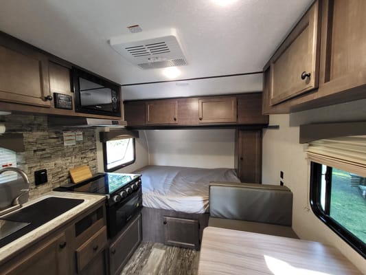 Sunset Park RV Sun Lite 16BH