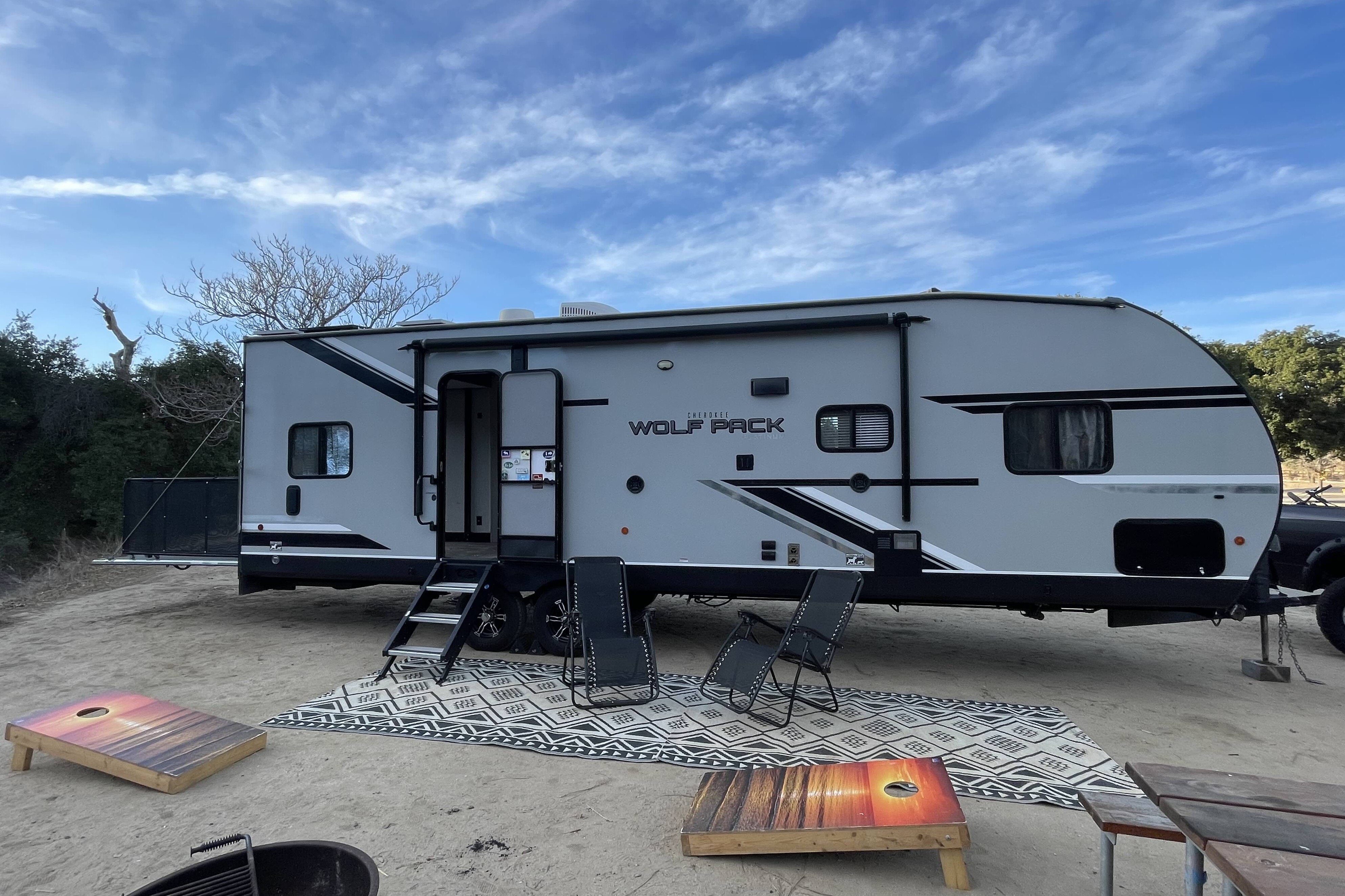 Wolf Pack Bunkhouse/Toyhauler