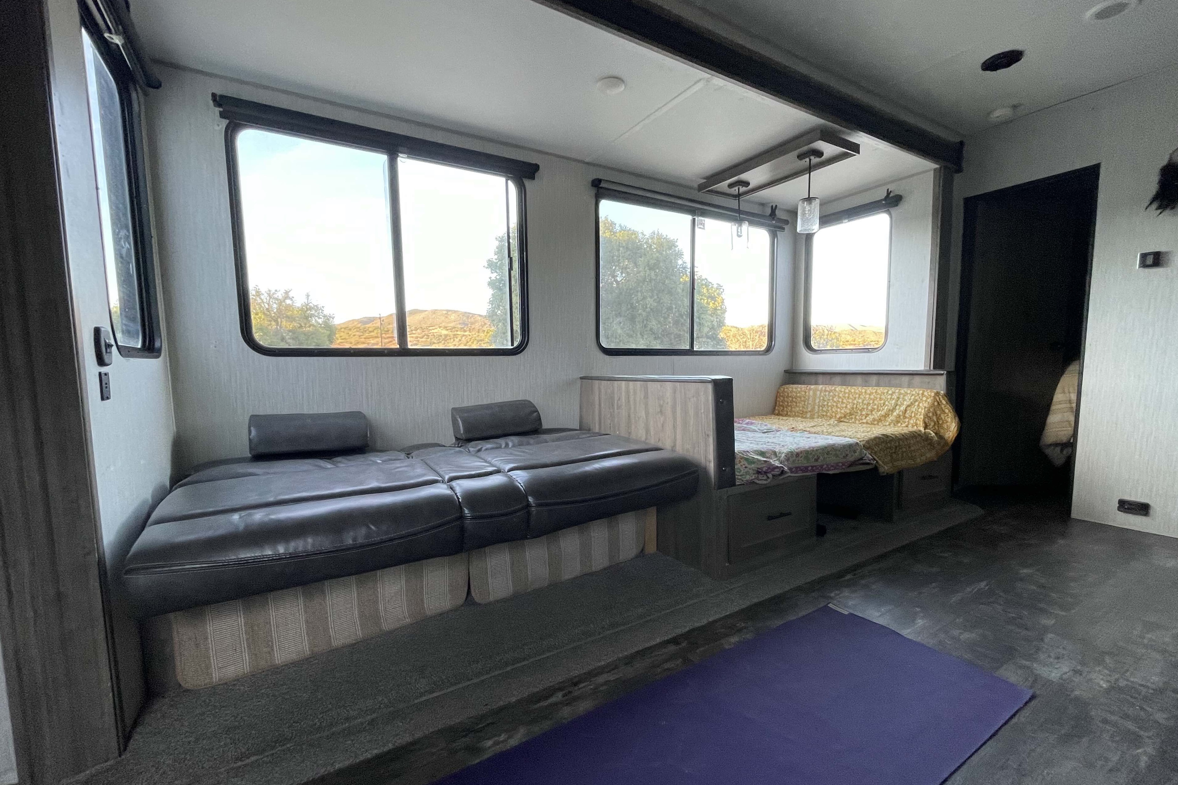 Wolf Pack Bunkhouse/Toyhauler