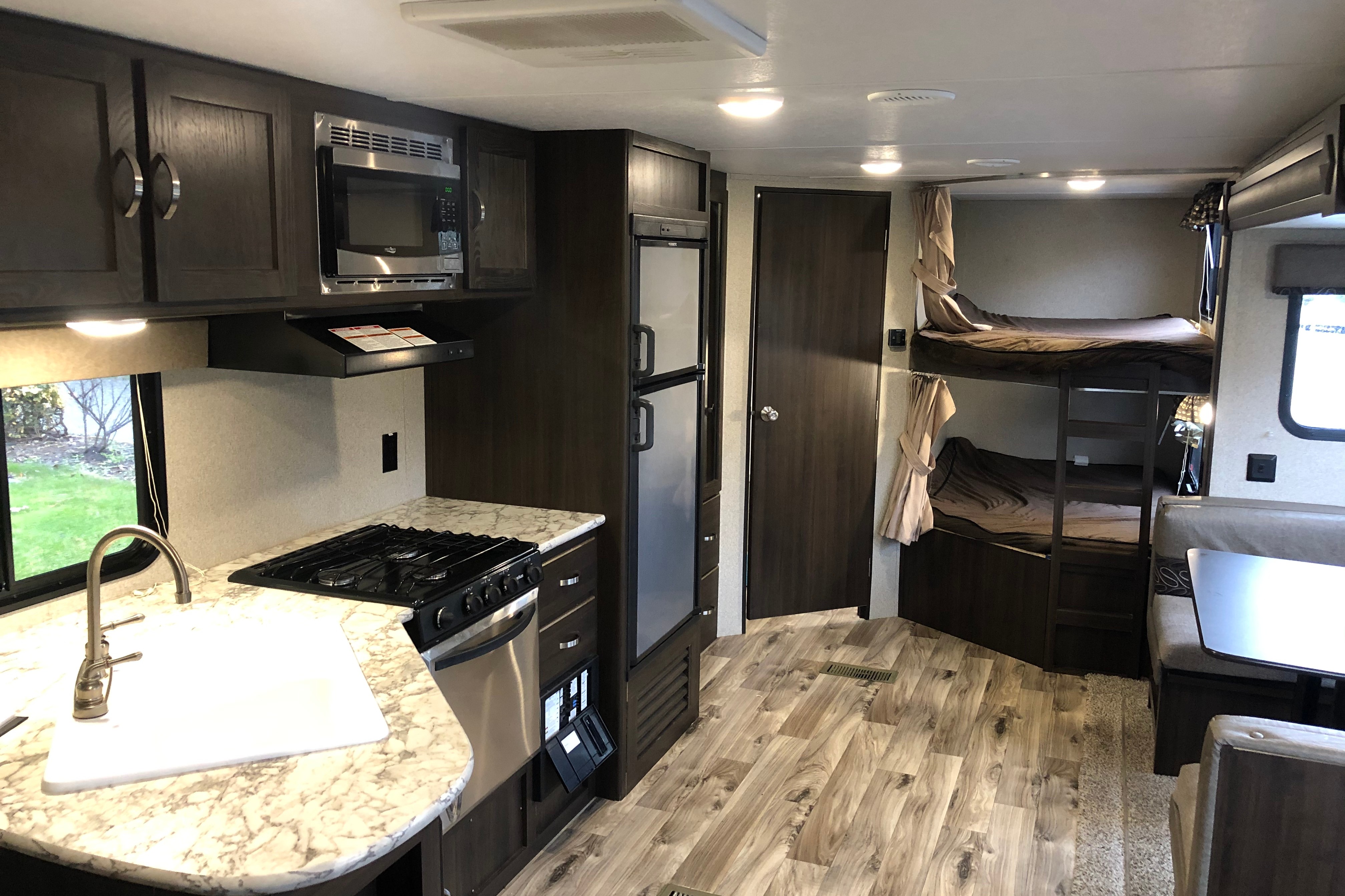 29' Keystone Springdale Travel Trailer