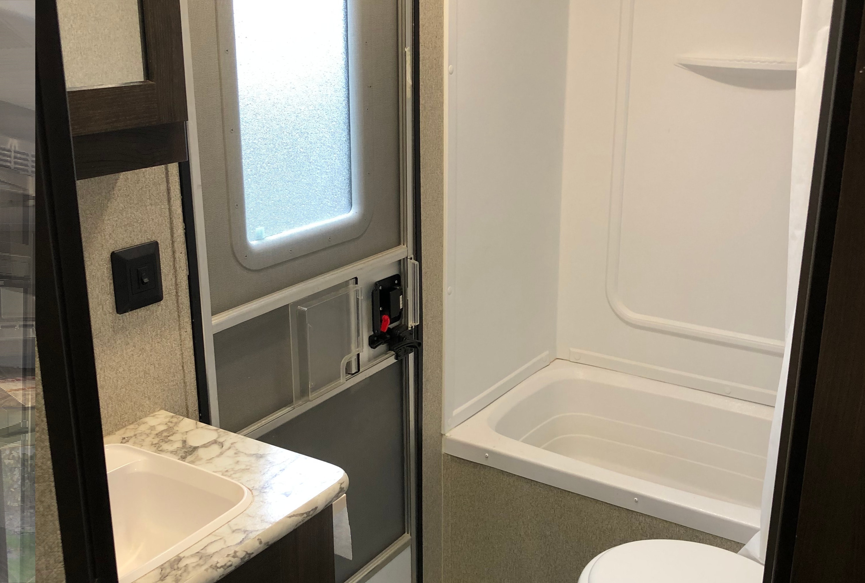 29' Keystone Springdale Travel Trailer