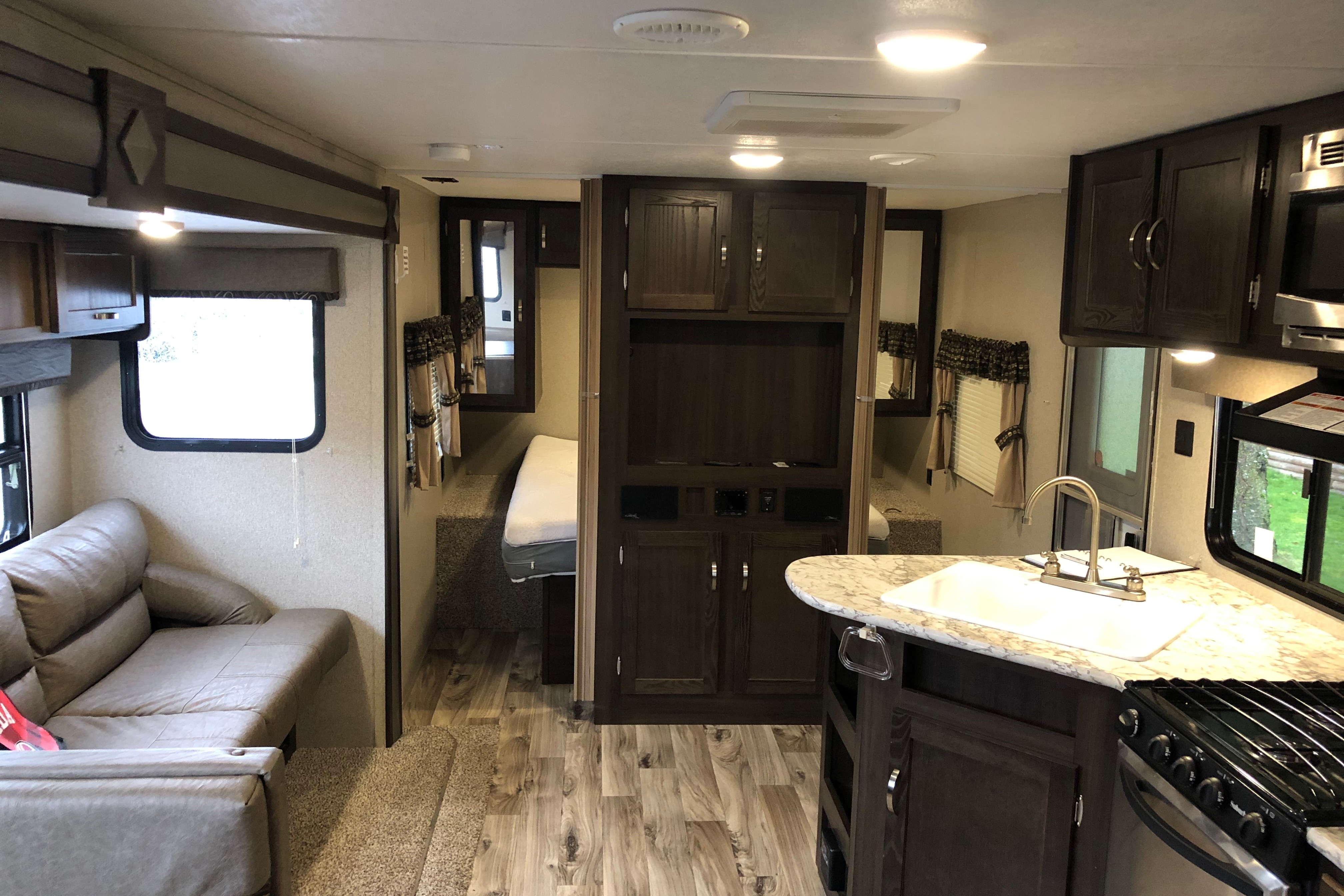 29' Keystone Springdale Travel Trailer