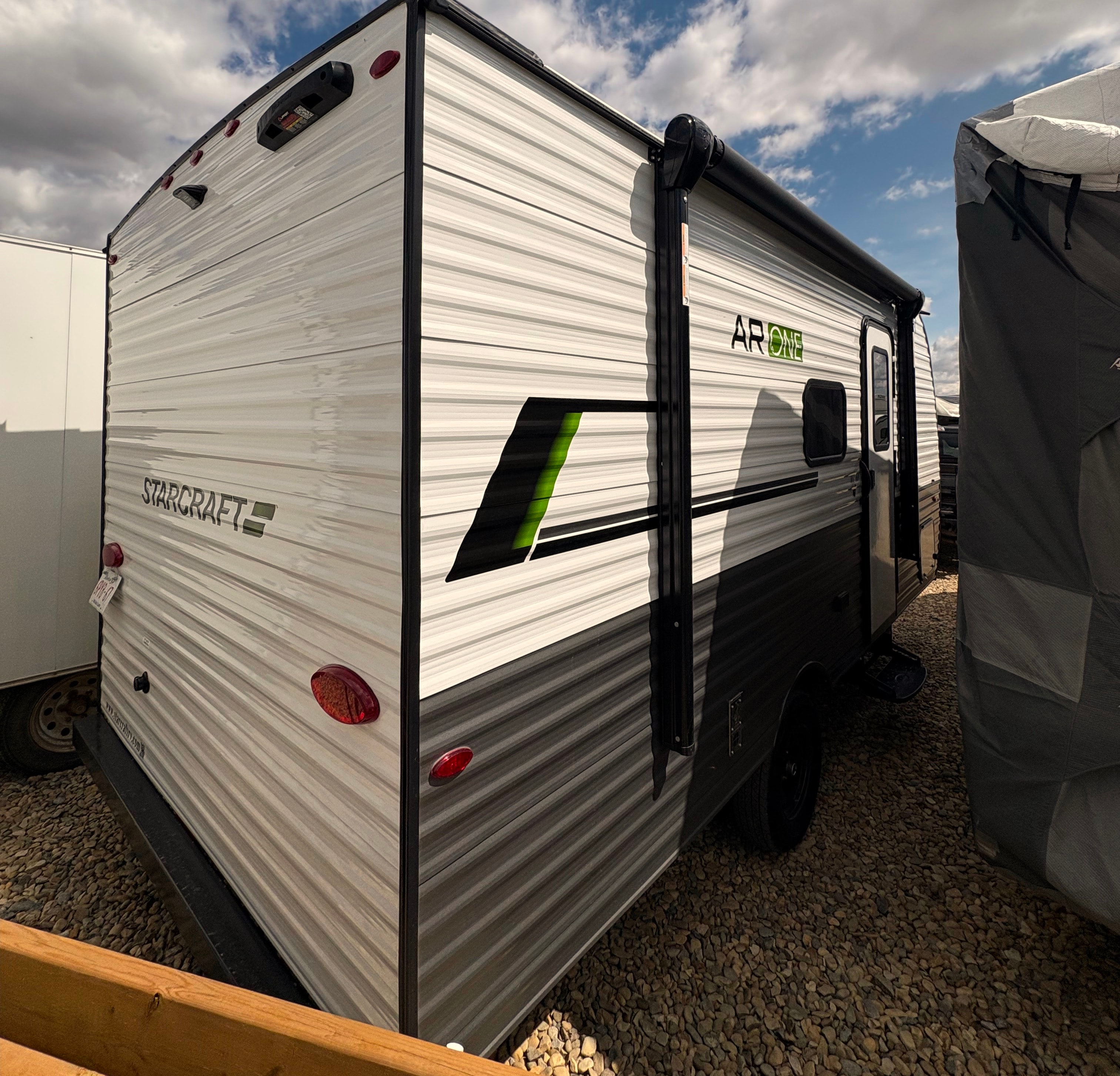 Family Fun - Starcraft Autumn Ridge 177BH Travel Trailer