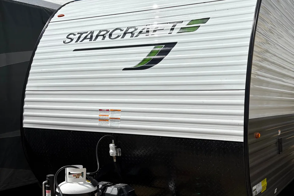 Family Fun - Starcraft Autumn Ridge 177BH Travel Trailer