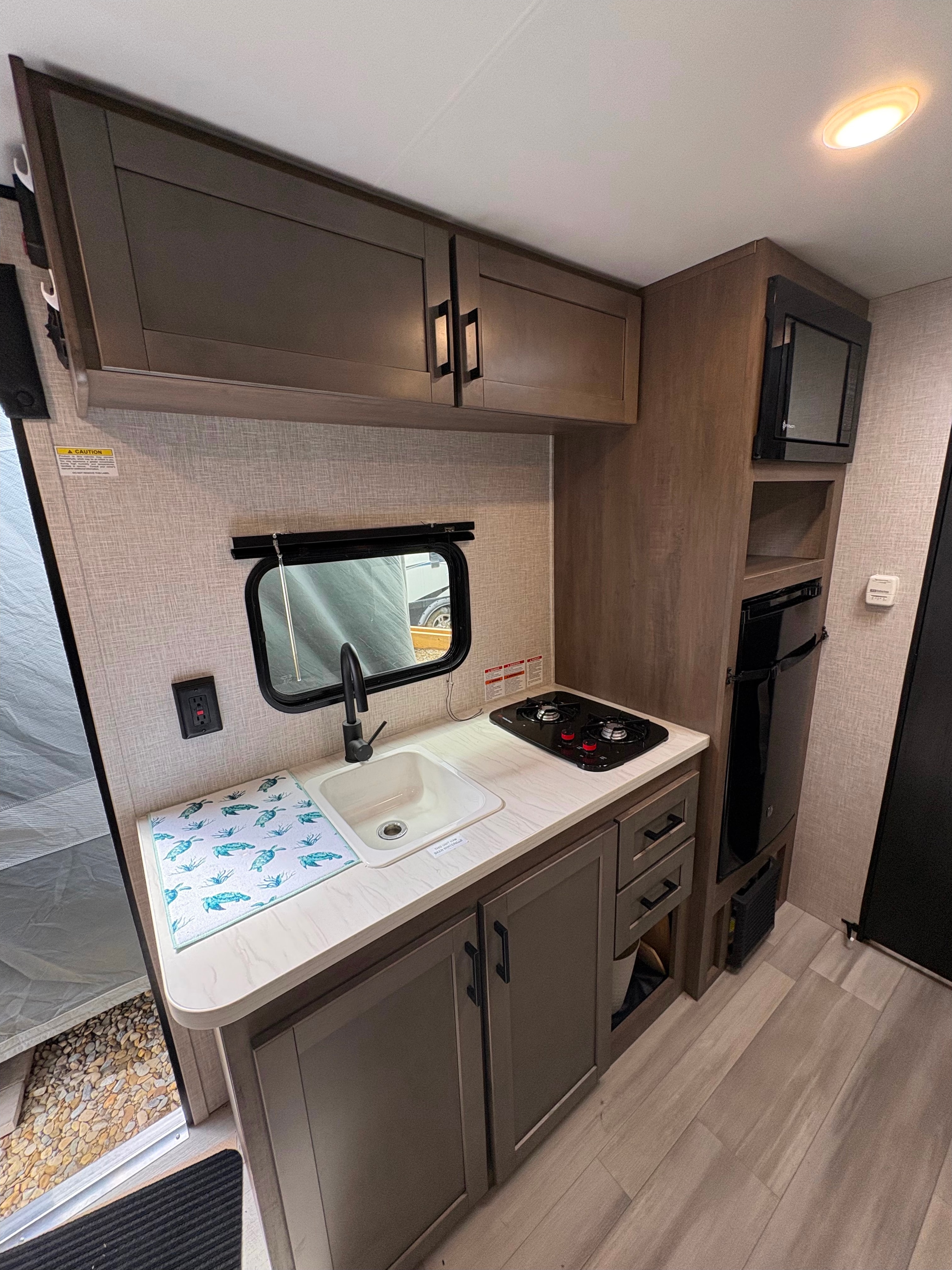 Family Fun - Starcraft Autumn Ridge 177BH Travel Trailer