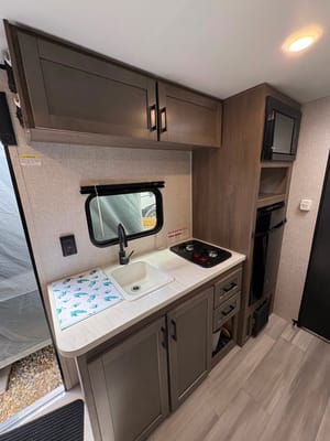 Family Fun - Starcraft Autumn Ridge 177BH Travel Trailer