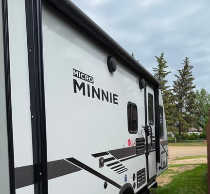 2023 Winnebago with bunks - only 3,400 lbs can tow with SUV