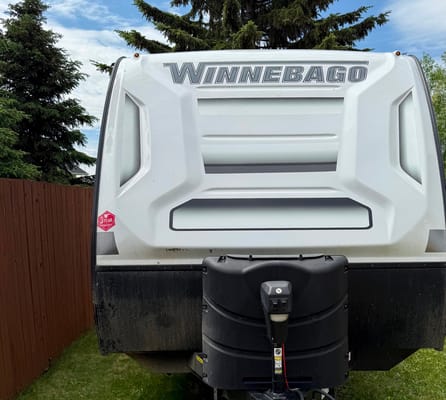 2023 Winnebago with bunks - only 3,400 lbs can tow with SUV