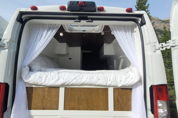 Cozy custom crafted van with Shower, Toilet, Heat, Solar and more!