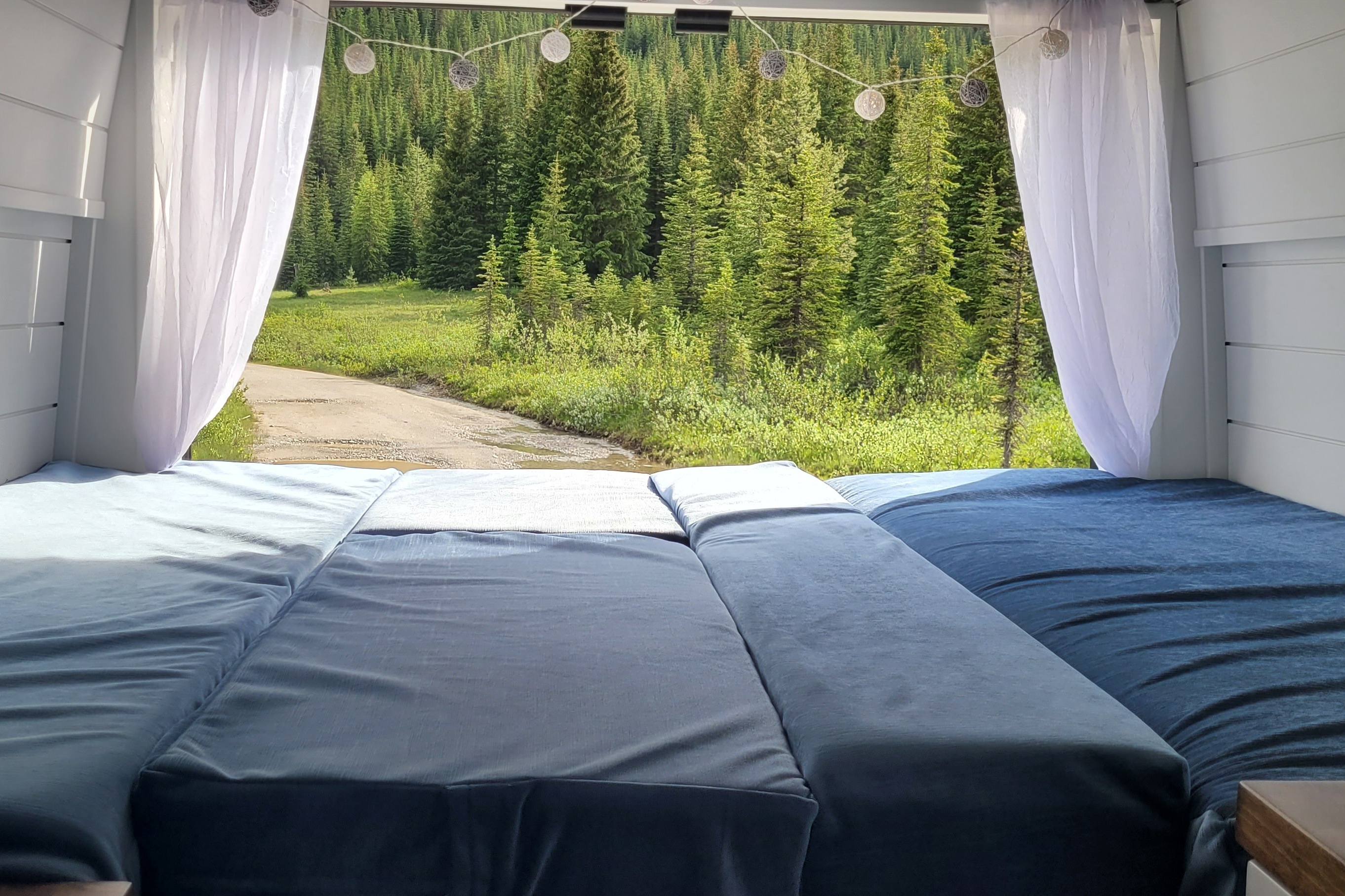 Cozy custom crafted van with Shower, Toilet, Heat, Solar and more!