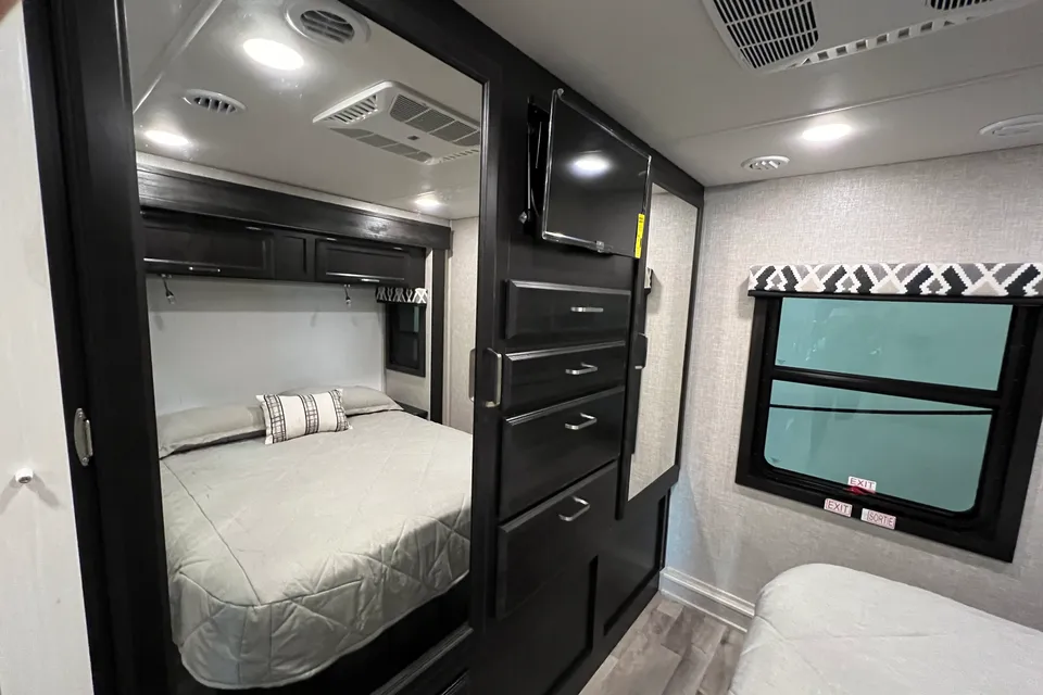 Dustin's Jayco Greyhawk Class C