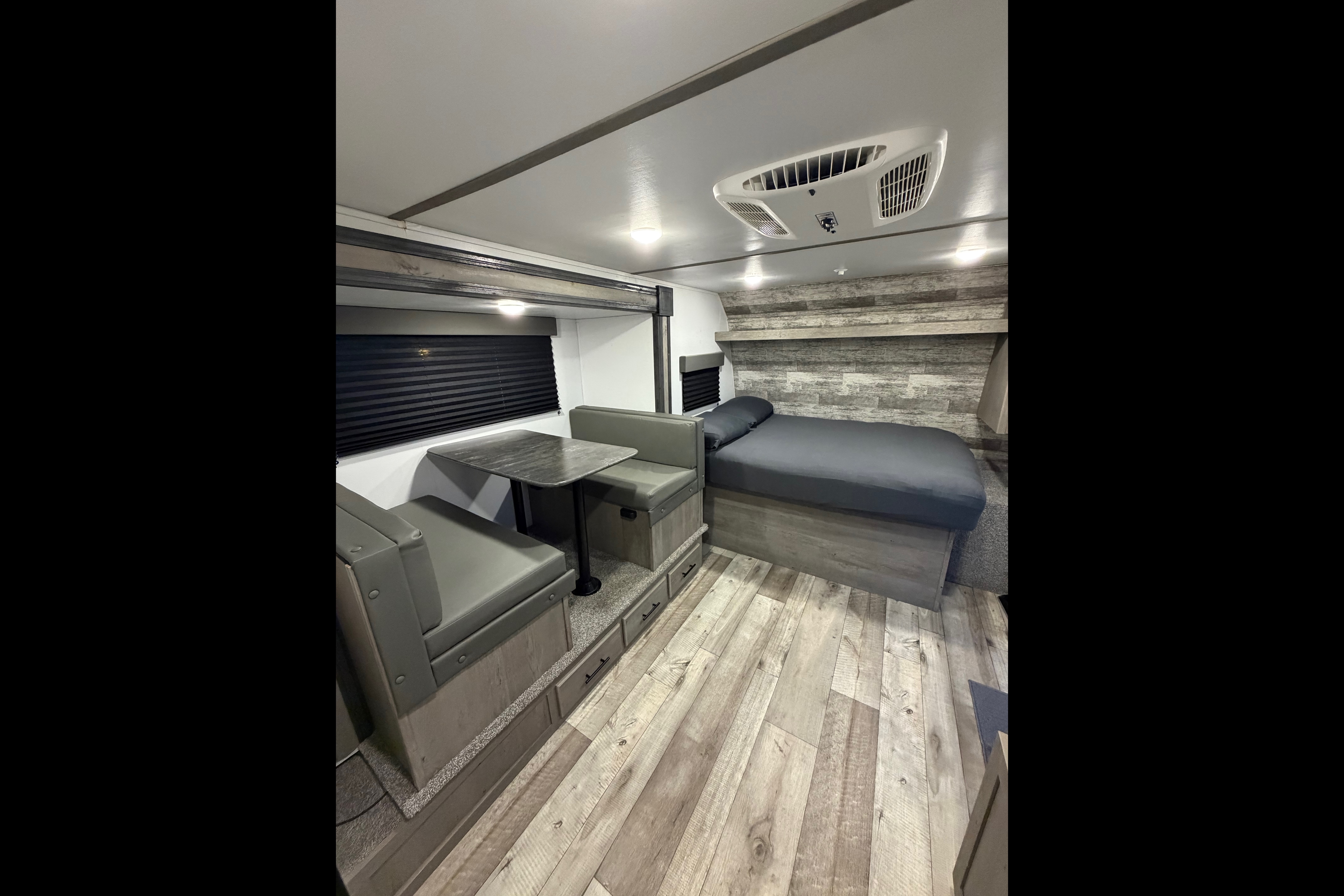 Adventure Bunkhouse w/ Slide Out-Easy Tow Camper Sleeps 5