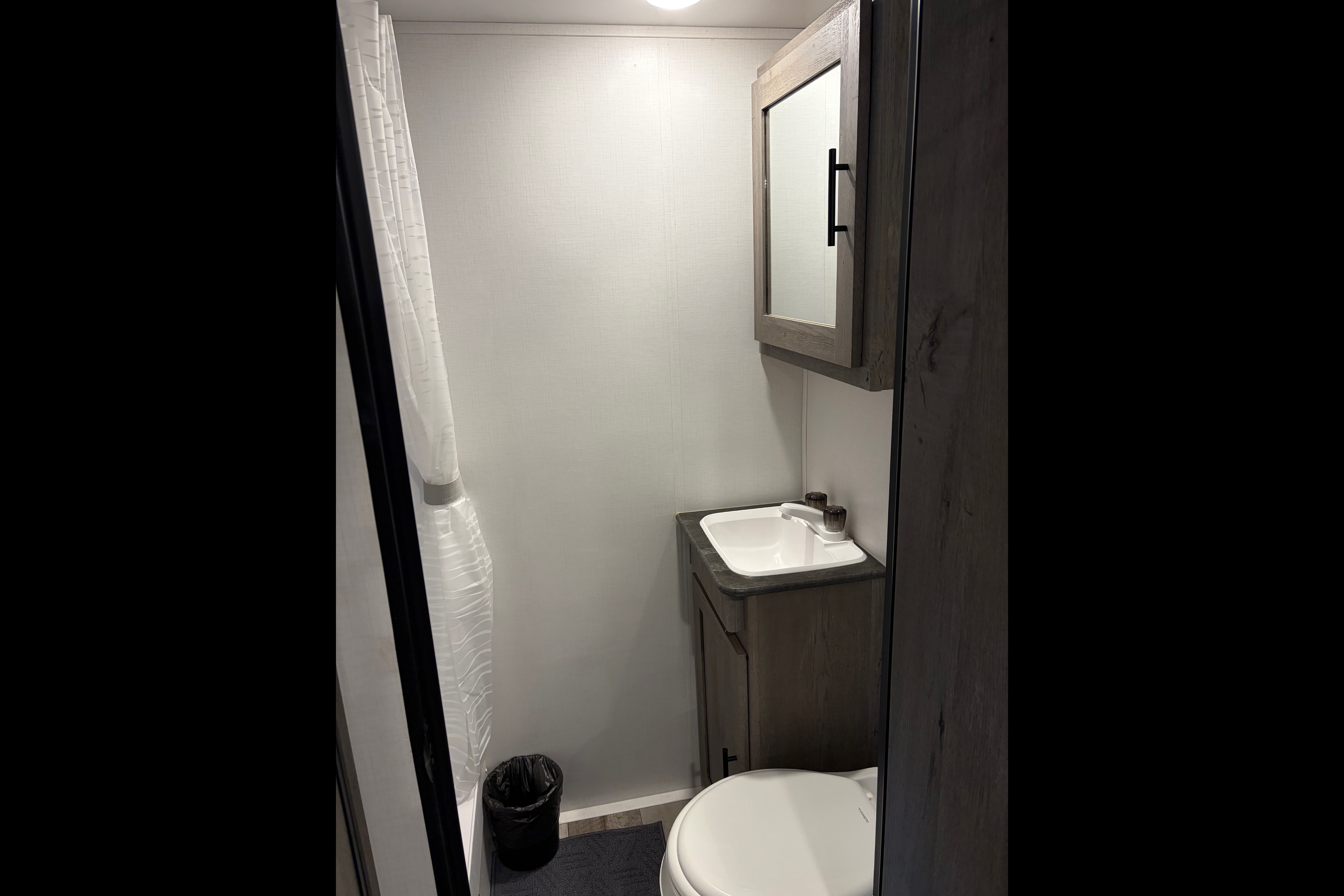 Adventure Bunkhouse w/ Slide Out-Easy Tow Camper Sleeps 5