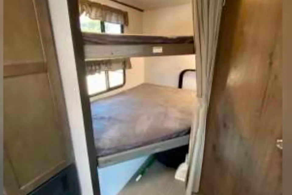 Gabby's Keystone Passport SL (M-267 BH)Travel Trailer