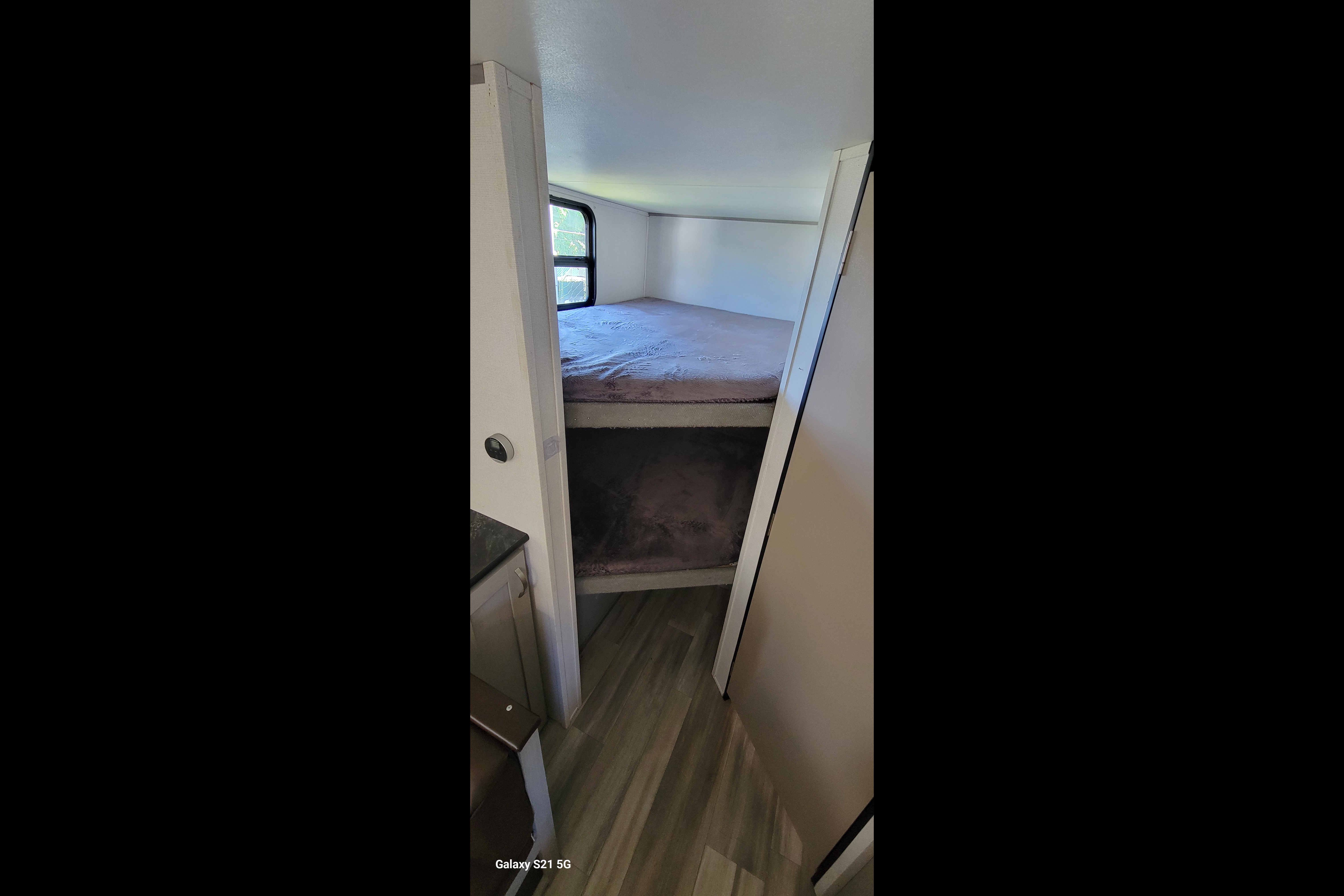 Tiny Home-Pathfinder Bunkhouse: Lightweight & Ready for Adventure Tracer 200BHSLE