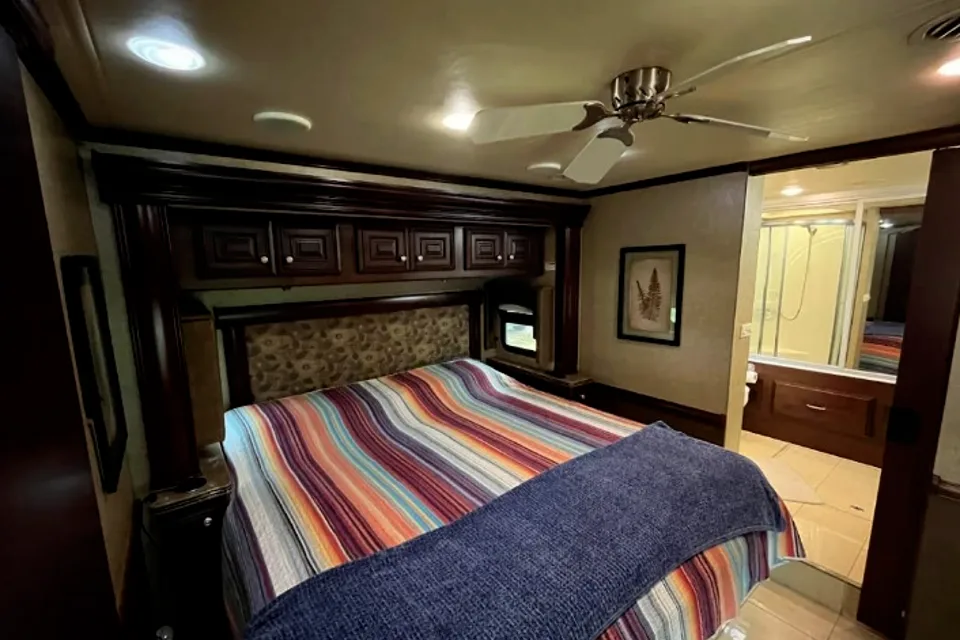 2013 Thor Motor Coach Tuscany Class A